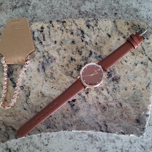 2 piece Rhinestone Quartz Watch & Heart Bracelet ✨️ - Picture 6 of 10